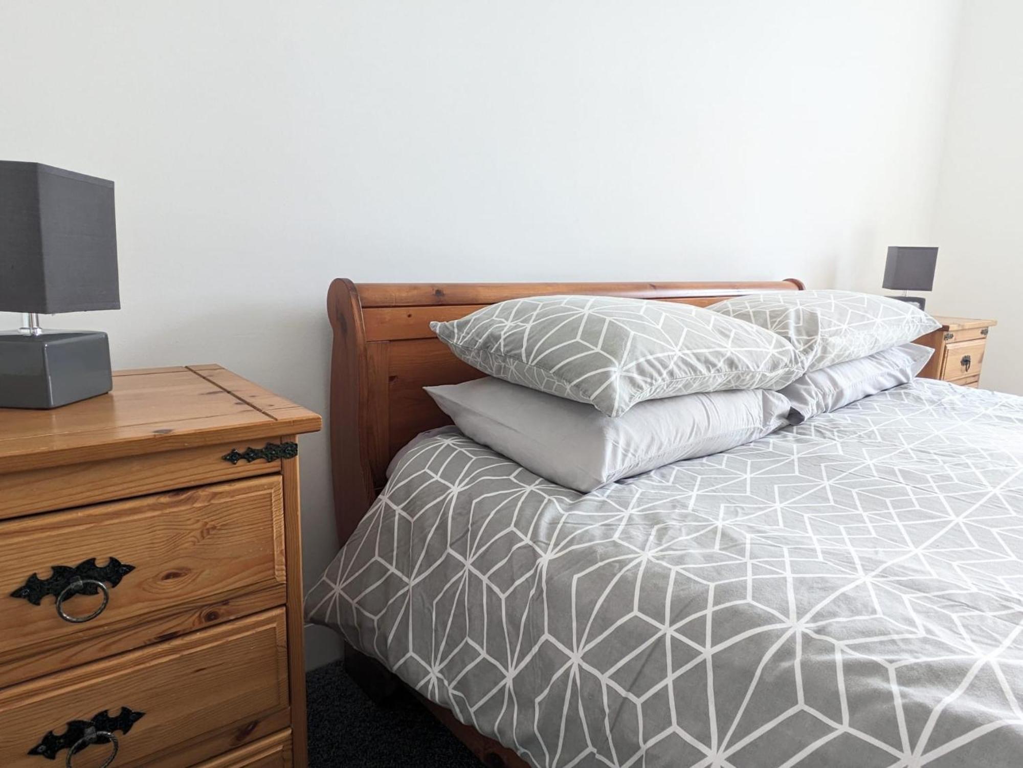 2 Bedroom Townhouse With Seaview On The Nc500 Wick Уик Екстериор снимка